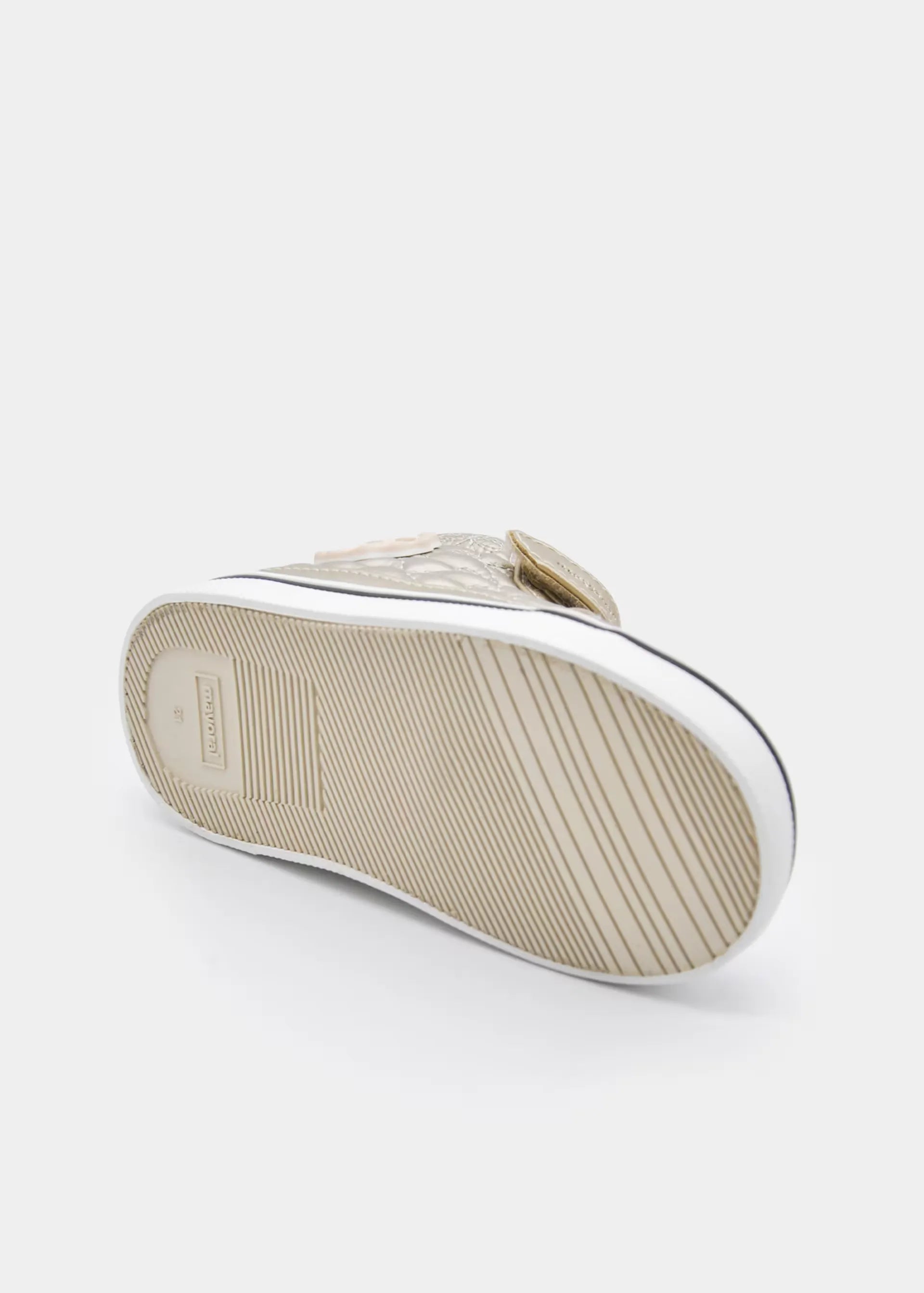 Tenis Botin Acolchado Oro Mayoral Suela