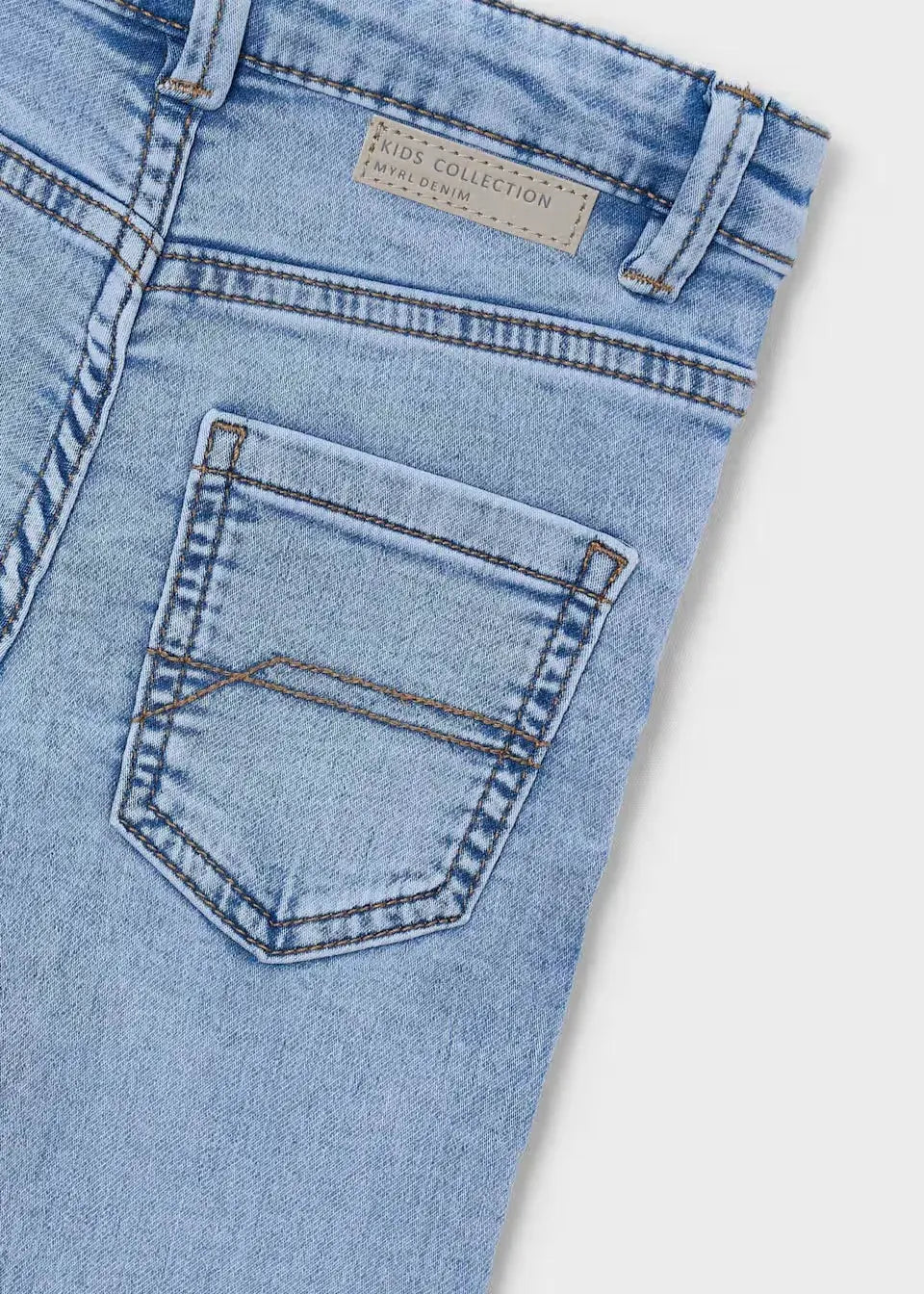 Pantalón Tejano Clásico Denim Claro Mayoral detalle