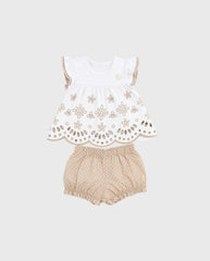 Conjunto Short Blusa Puntos Detalle Flores Beige Milon