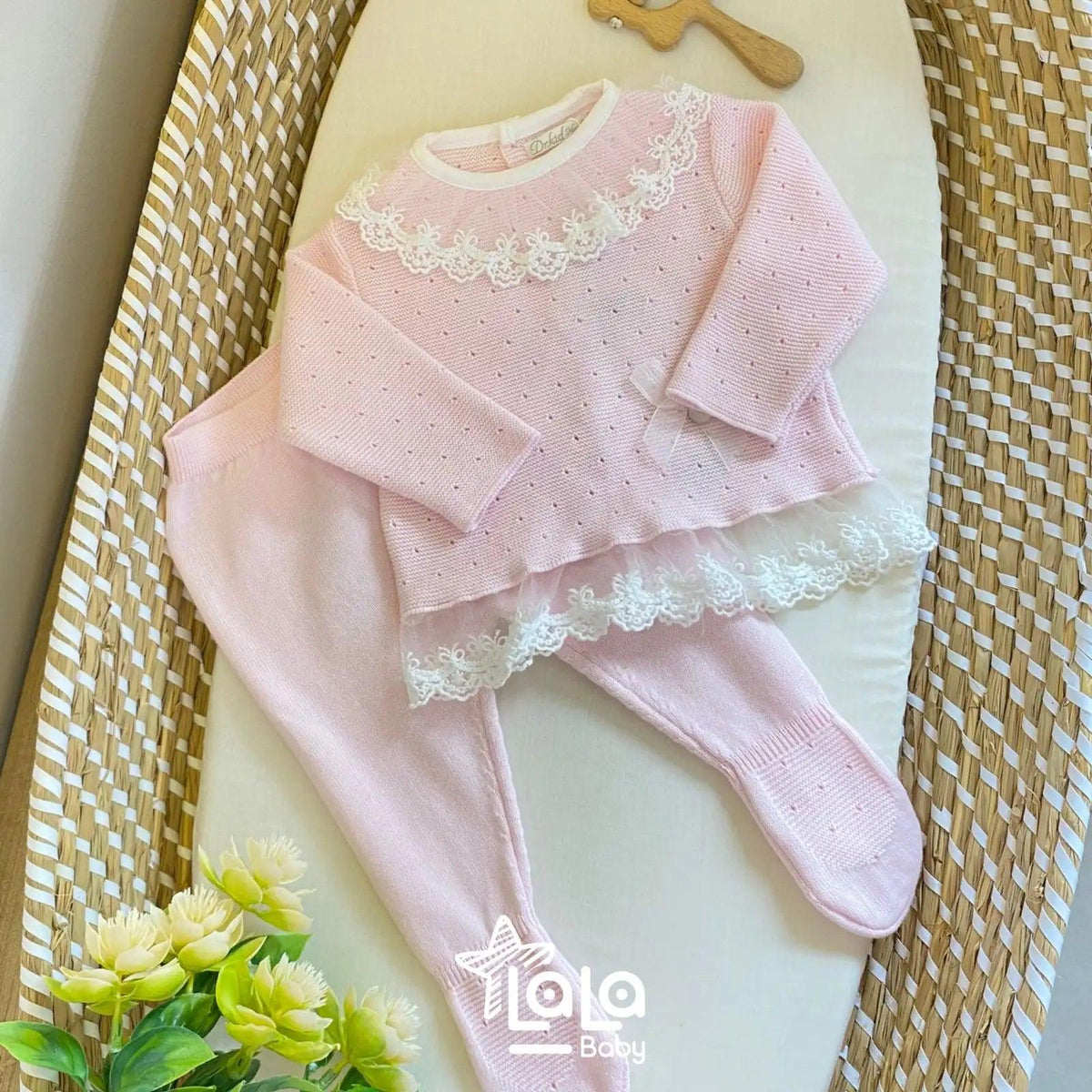 Primer Día Tricot Punto Bordado Rosa