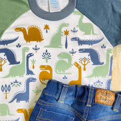 Conjunto Bermuda Denim Dinosaurios Detalle 