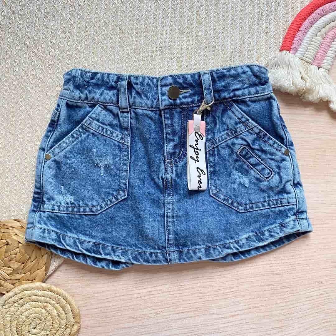 Falda Short Detalle Llavero