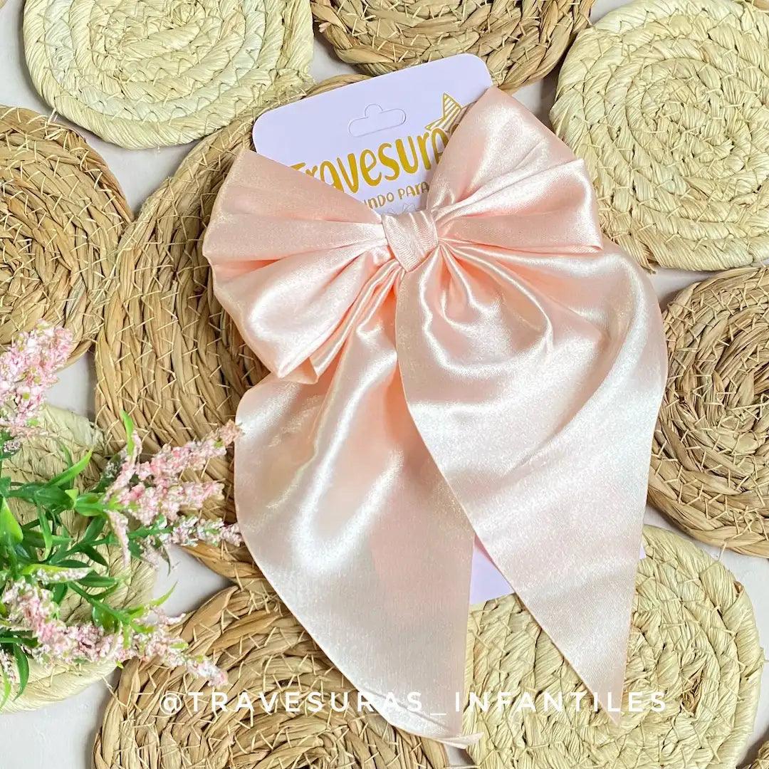 Moño En Satin Pliege crema