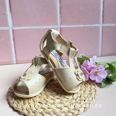 Sandalias No Tuerce Flor Crema Estilo