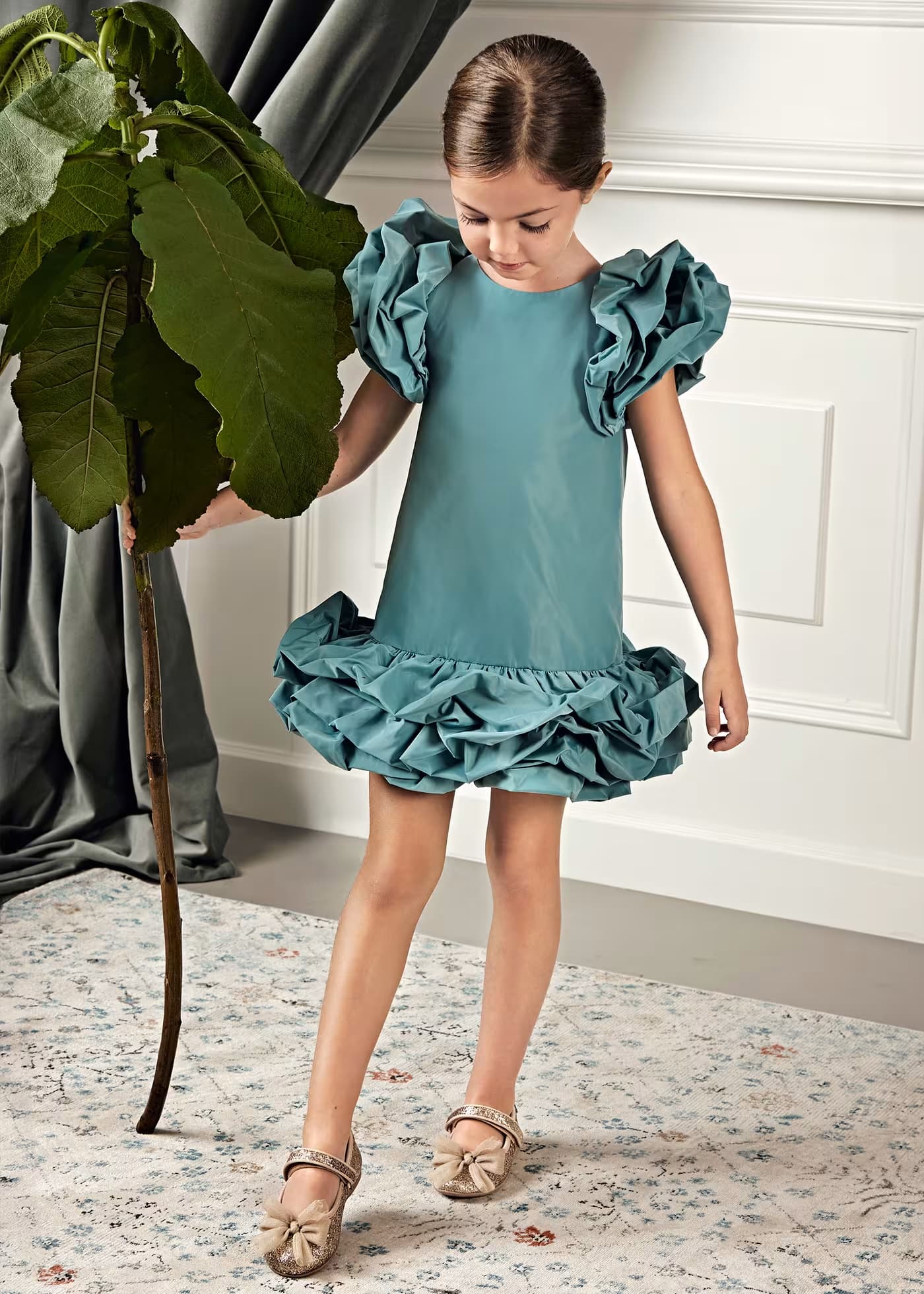 Vestido Tafetán Nube Agua Azul Abel & Lula Modelo