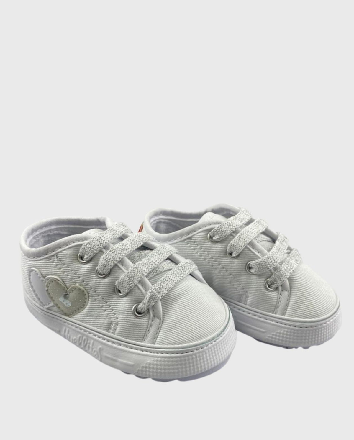 Tenis Corazones Blancos par