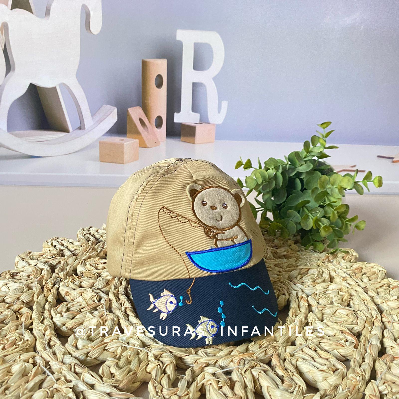 Gorra Bordada Oso Pescador beige